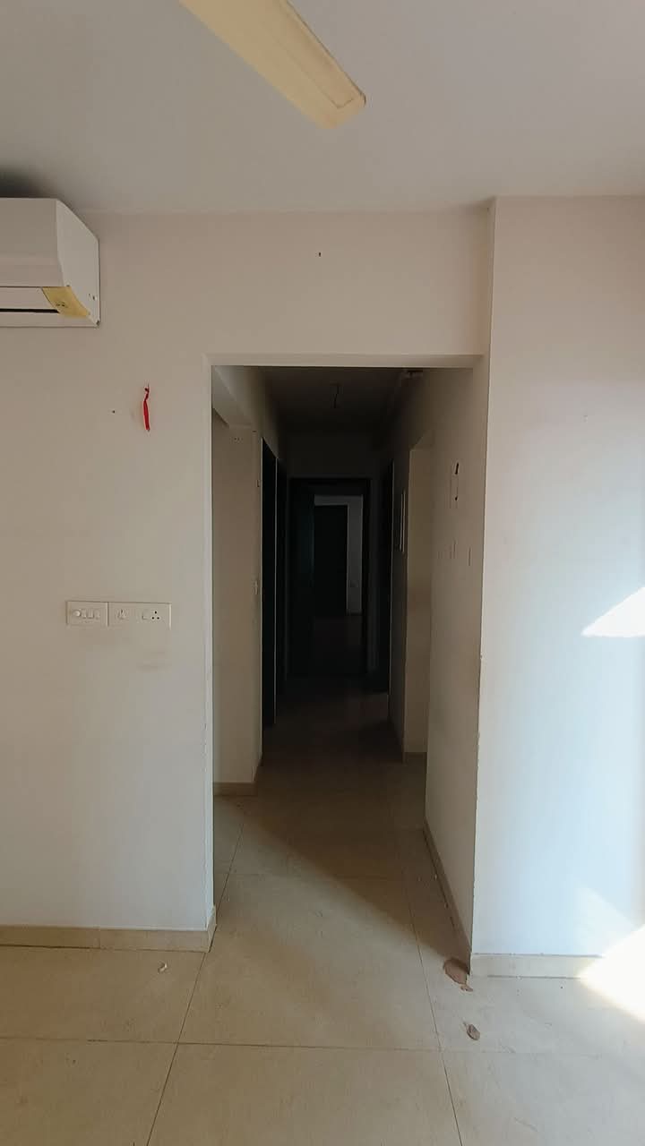 2 BHK + Pooja Room Apartment For Sale in Lodha Lakeshore Greens