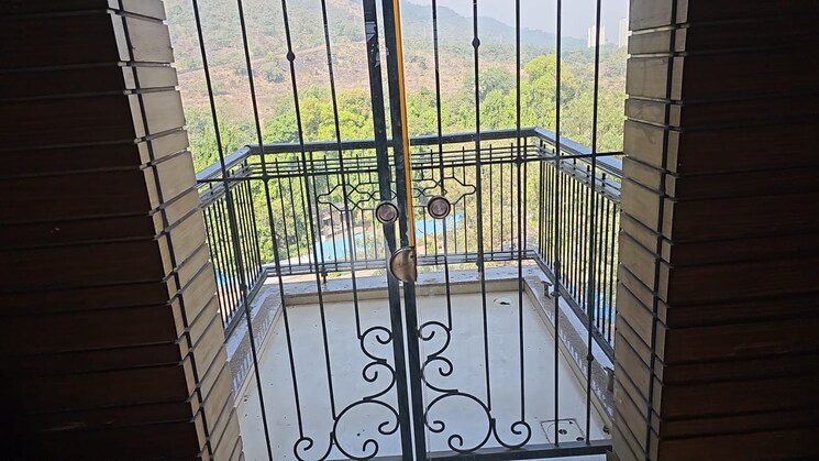 Balcony, siddhanchal-chs 3 Bedroom 1100 Sq.Ft. Apartment In Pawar Nagar Thane 8111321