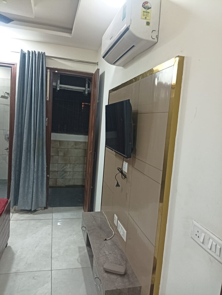 Bathroom, dhakoli village 3 Bedroom 126 Sq.Ft. Builder Floor In Dhakoli Village Zirakpur 8111339