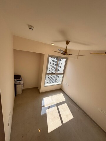 Room in 2 BHK Apartment at Piramal Vaikunth Vyan, Balkum Pada – for Rent