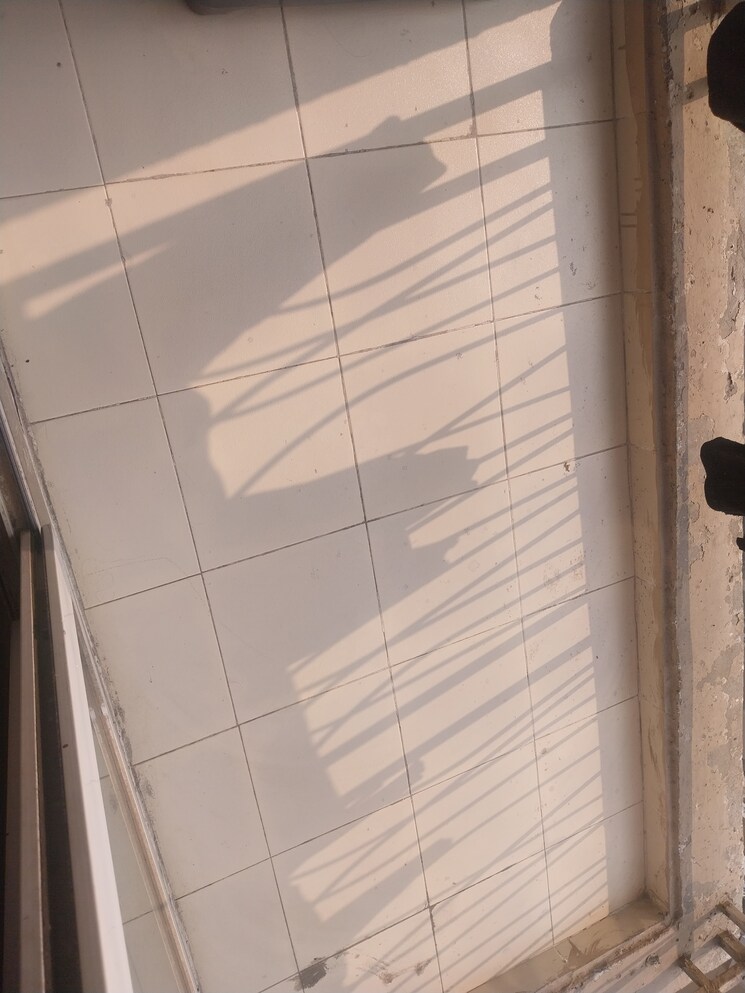 Balcony, mahagun-mywoods-iii 3 Bedroom 1225 Sq.Ft. Apartment In Sector 16c Greater Noida Greater Noida 8111390