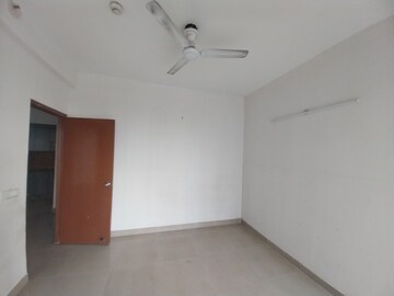 Room in 3 BHK Apartment at Mahagun Mywoods III, Sector 16c Greater Noida – for Sale