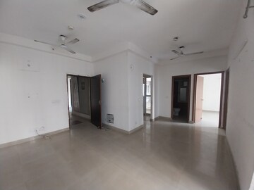 Room in 3 BHK Apartment at Mahagun Mywoods III, Sector 16c Greater Noida – for Sale