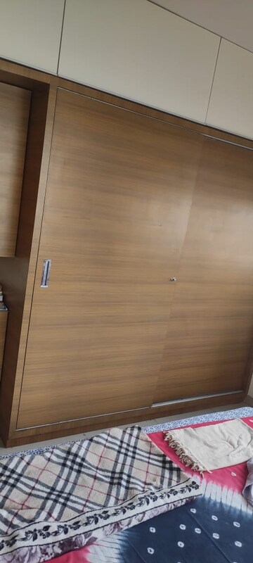 Room in 2.5 BHK Apartment at Vasna – for Rent