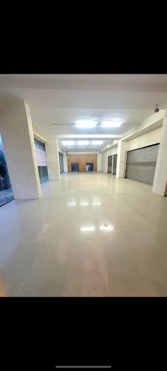 Commercial Showroom 2000 Sq.Ft. For Rent in Borivali West Mumbai  8111448