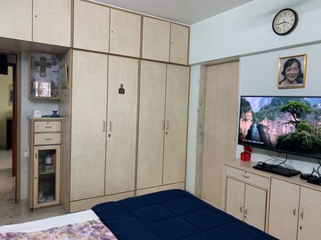 Bedroom in 3 BHK Apartment at Llyod Estate, Wadala – for Rent