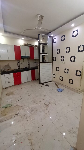 Master Bedroom in 2 BHK Builder Floor at Govindpuri – for Rent