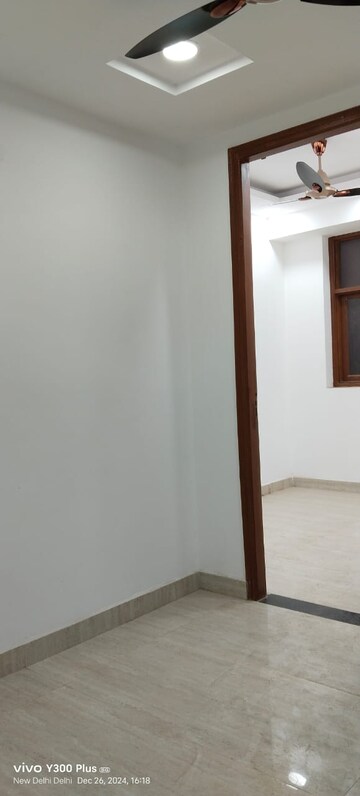 Room in 2 BHK Builder Floor at Govindpuri – for Rent