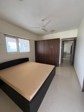 Room in 3 BHK Apartment at Lokhandwala Harmony, Worli – for Rent