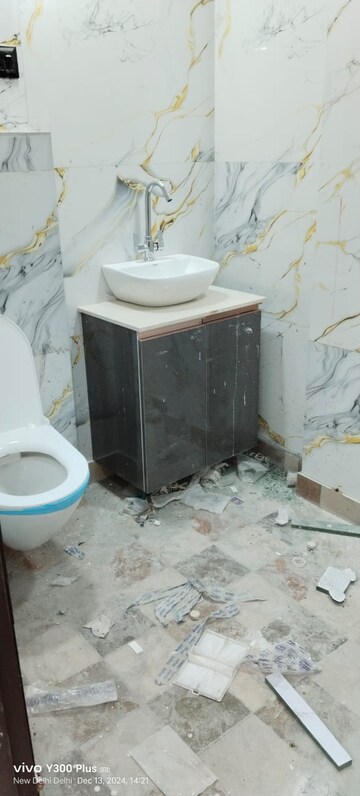 Bathroom in 3 BHK Builder Floor at Govindpuri – for Rent
