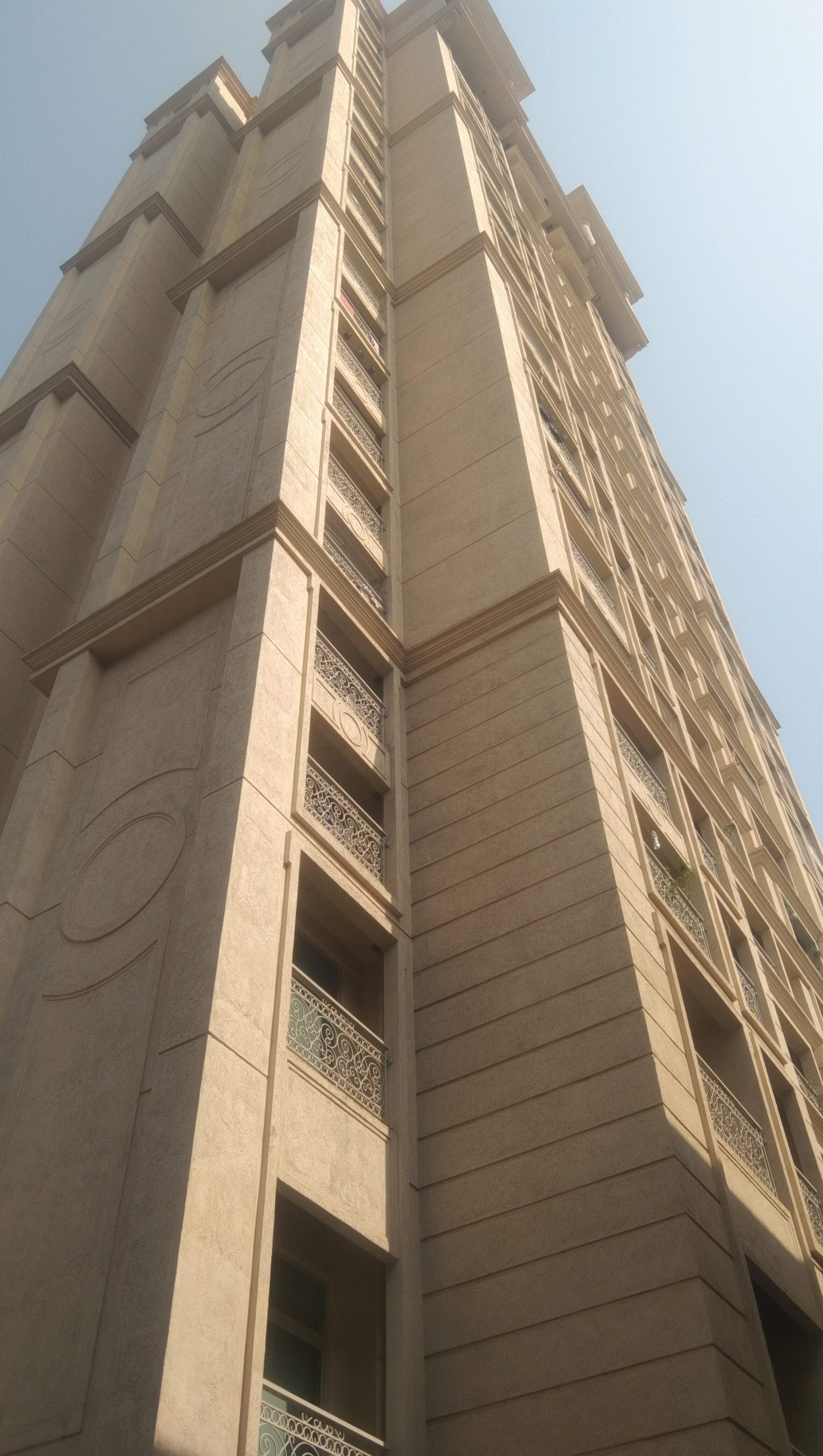 2 BHK Apartment For Sale in Satguru Florence