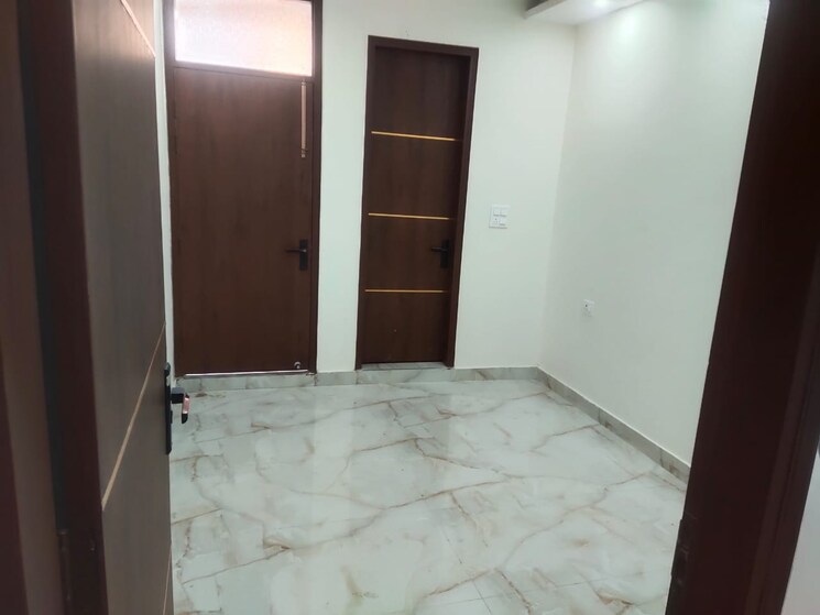 Room, govindpuri 3 Bedroom 900 Sq.Ft. Builder Floor In Govindpuri Delhi 8111705