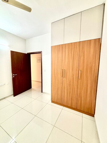 Room in 3 BHK Apartment at LnT Raintree Boulevard, Hebbal – for Rent