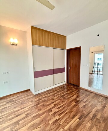 Room in 3 BHK Apartment at LnT Raintree Boulevard, Hebbal – for Rent