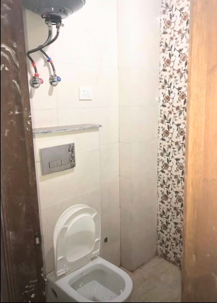 Bathroom, lado sarai 2 Bedroom 850 Sq.Ft. Builder Floor In Lado Sarai Delhi 8111734