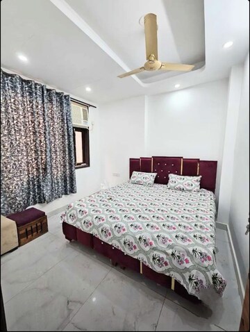 Bedroom in 2 BHK Builder Floor at Lado Sarai – for Rent