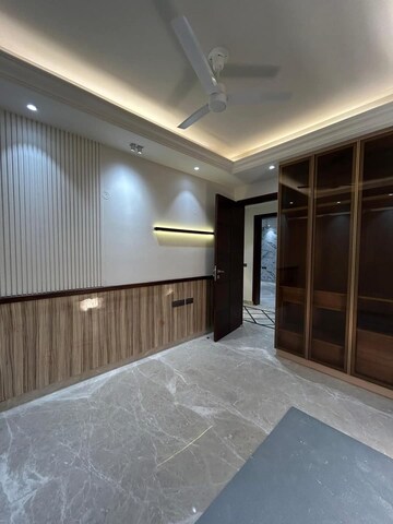 Room in 3 BHK Apartment at Conscient Heritage One, Sector 62 – for Rent