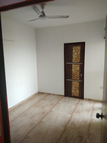Room in 2 BHK Apartment at Signature Global The Millennia, Sector 37d – for Rent