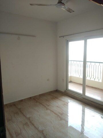 Room in 2 BHK Apartment at Signature Global The Millennia, Sector 37d – for Rent
