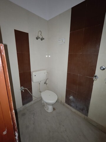 Bathroom in 3 BHK Independent House at Patel Nagar – for Rent