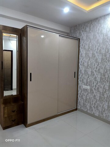 Room in 3 BHK Builder Floor at Vip Road – for Rent