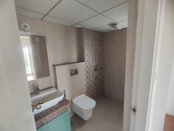 Bathroom in 2.5 BHK Apartment at Kolte Patil iTowers Exente, Electronic City Phase I – for Rent