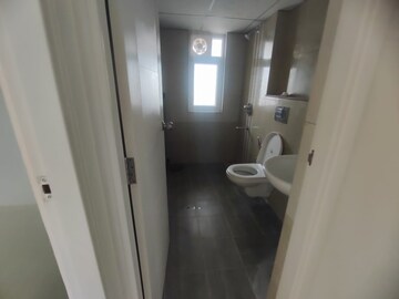 Bathroom in 2.5 BHK Apartment at Kolte Patil iTowers Exente, Electronic City Phase I – for Rent