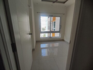 Room in 2.5 BHK Apartment at Kolte Patil iTowers Exente, Electronic City Phase I – for Rent