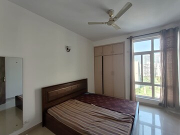 Room in 2 BHK Apartment at Omaxe Grand, Sector 93b – for Rent
