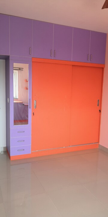 Room in 2.5 BHK Apartment at Mantri Webcity, Hennur – for Rent