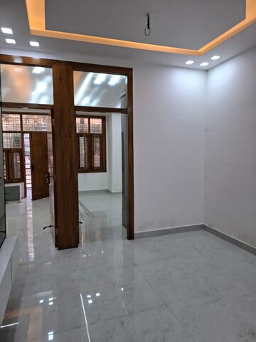 Room in 3 BHK Builder Floor at Shakti Khand 2 – for Sale
