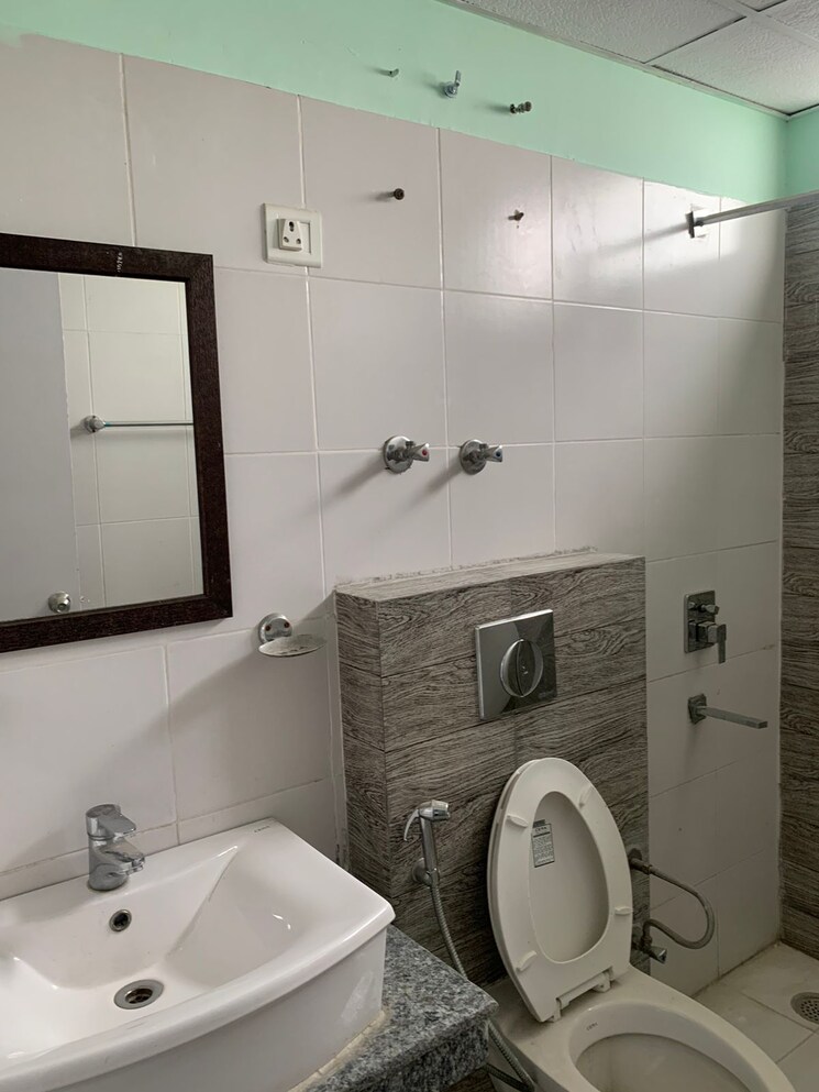 Bathroom, orchid-island 2.5 Bedroom 1350 Sq.Ft. Builder Floor In Sector 51 Gurgaon 8111943