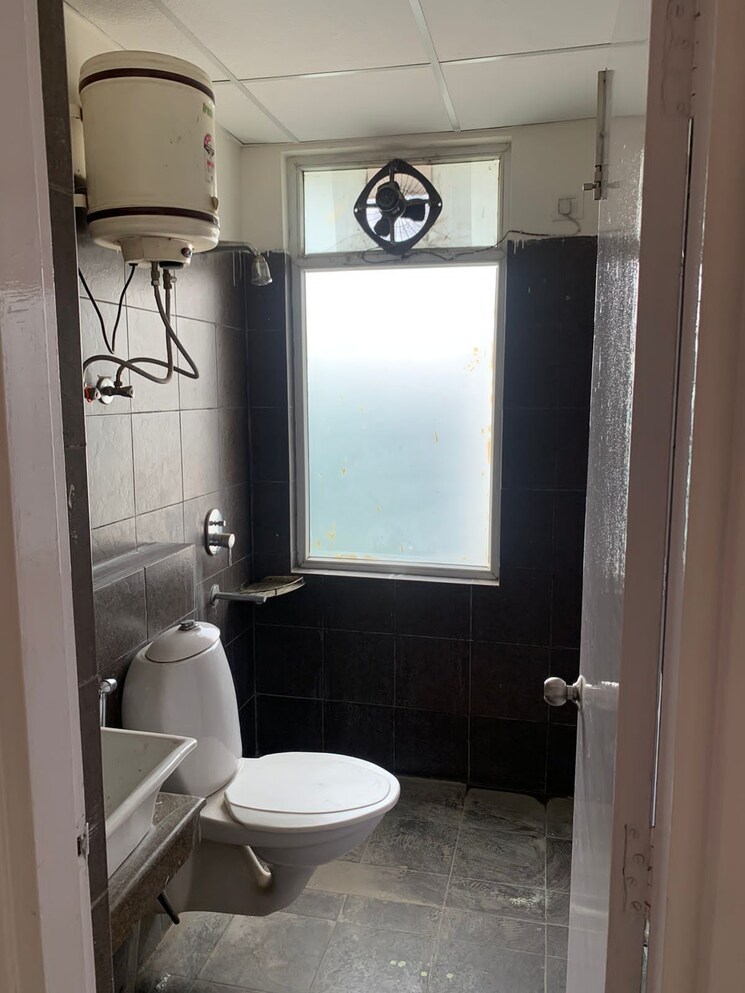Bathroom, orchid-island 2.5 Bedroom 1350 Sq.Ft. Builder Floor In Sector 51 Gurgaon 8111943