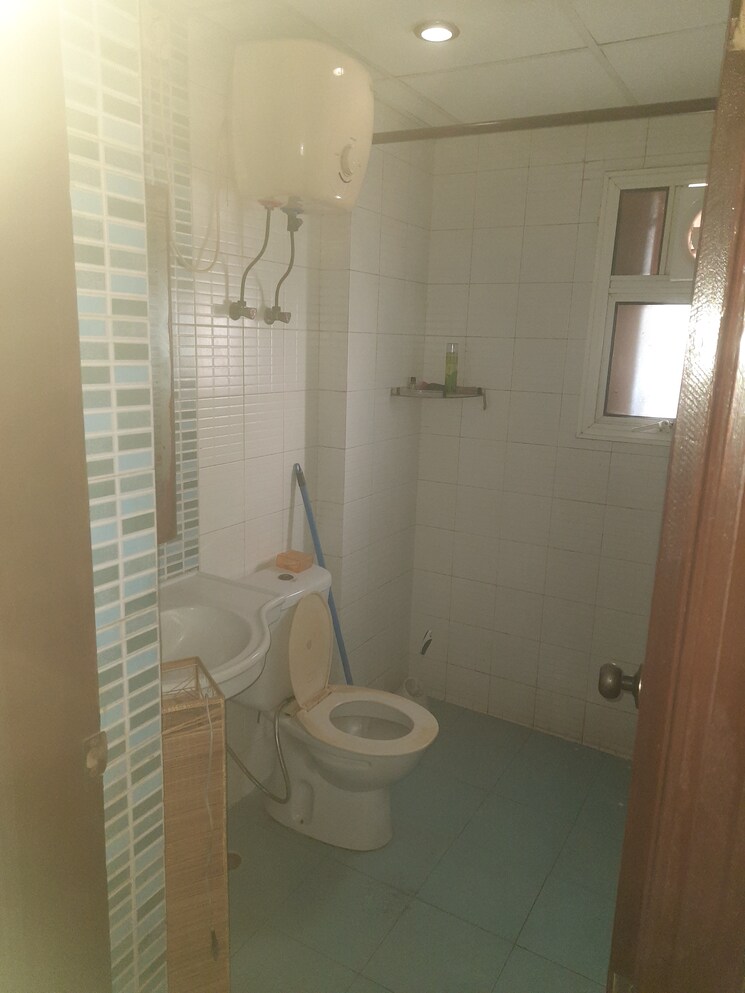 Bathroom, omaxe-grand 2 Bedroom 1110 Sq.Ft. Apartment In Sector 93b Noida 8111950