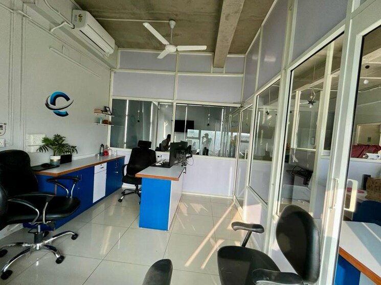 Team Area, bodakdev Commercial Office Space 2242 Sq.Ft. In Bodakdev Ahmedabad 8111928