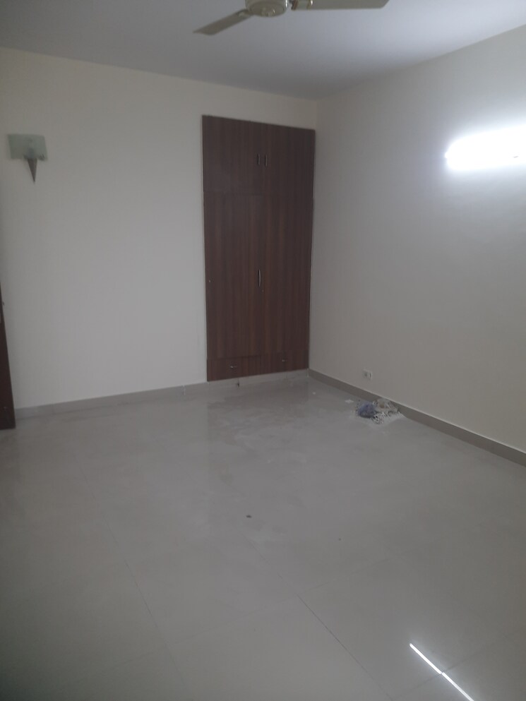 undefined, omaxe-grand 3 Bedroom 1600 Sq.Ft. Apartment In Sector 93b Noida 8111973