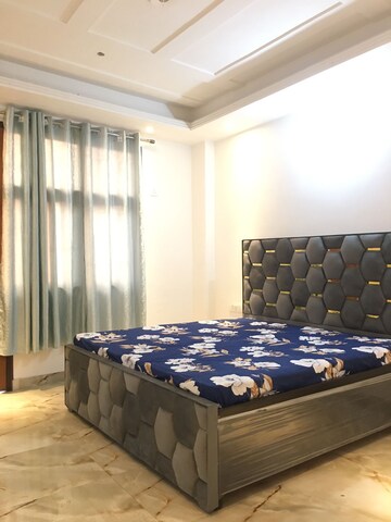 Bedroom in 2 BHK Builder Floor at Saket – for Rent