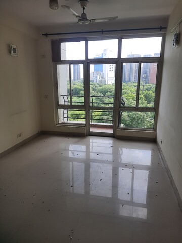 Room in 3.5 BHK Apartment at Omaxe Grand, Sector 93b – for Sale
