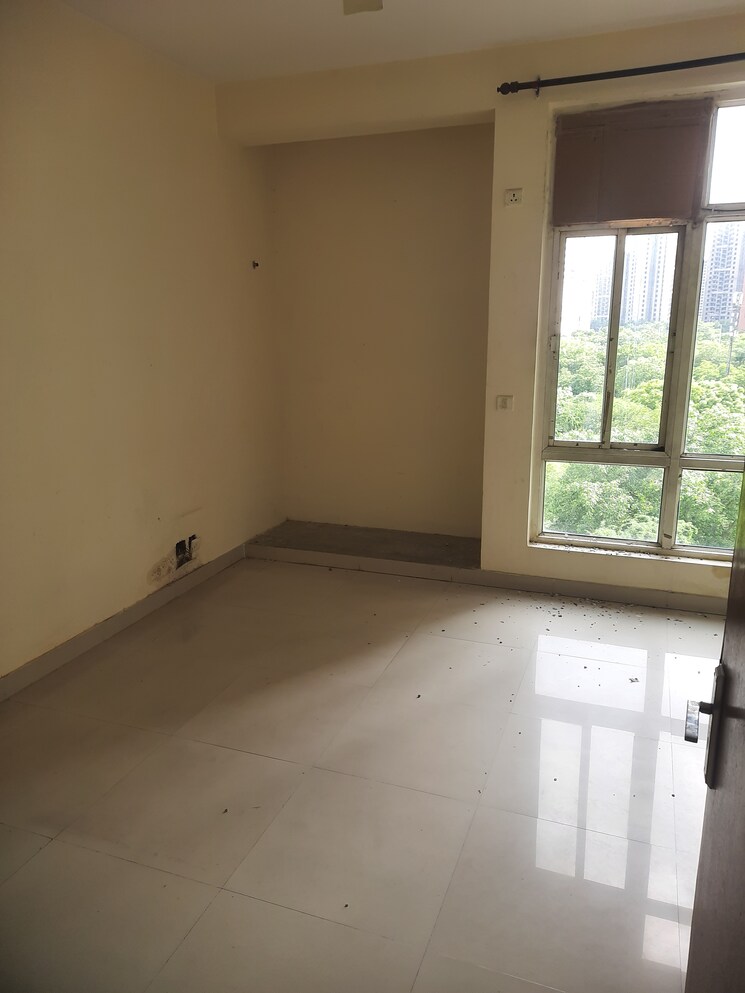Balcony, omaxe-grand 3.5 Bedroom 1911 Sq.Ft. Apartment In Sector 93b Noida 8111999