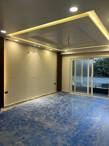 Room in 3 BHK Apartment at Birla Navya, Sector 63a – for Rent