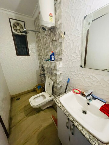 Master Bedroom in 3 BHK Builder Floor at Saket – for Rent