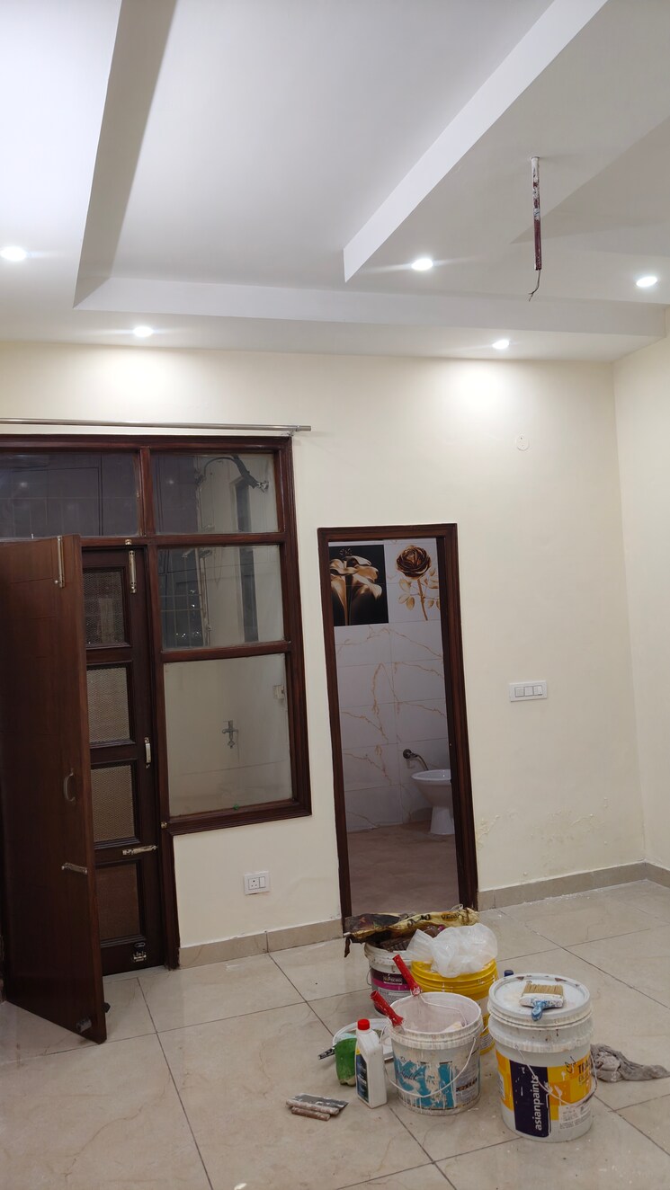 Room, peer mucchalla 3 Bedroom 150 Sq.Yd. Apartment In Peer Mucchalla Zirakpur 8112020
