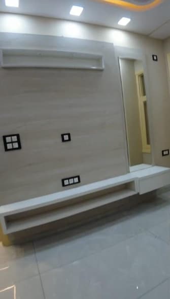 3 BHK Builder Floor For Rent in Mahaveer Nagar Delhi  8112052