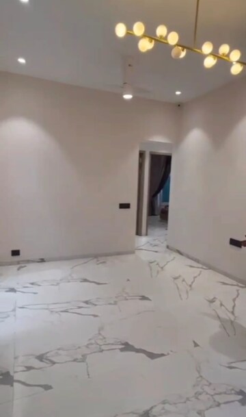 Room in 4 BHK Apartment at Horizon Highgrove, Mundhwa – for Sale