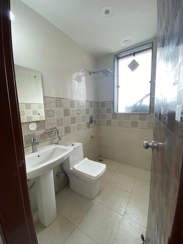 Bathroom in 2 BHK Builder Floor at Ardee City, Sector 52 – for Rent