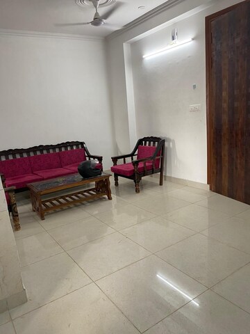 Living Room in 2 BHK Builder Floor at Ardee City, Sector 52 – for Rent