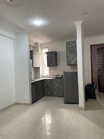Living Room in 2 BHK Builder Floor at Ardee City, Sector 52 – for Rent