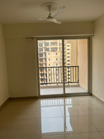 Room in 3 BHK Apartment at Mahagun Mywoods II, Sector 16c Greater Noida – for Rent