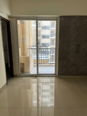 Room in 3 BHK Apartment at Mahagun Mywoods II, Sector 16c Greater Noida – for Rent