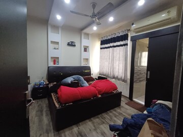 Bedroom in 3.5 BHK Apartment at Orchid Island, Sector 51 – for Rent